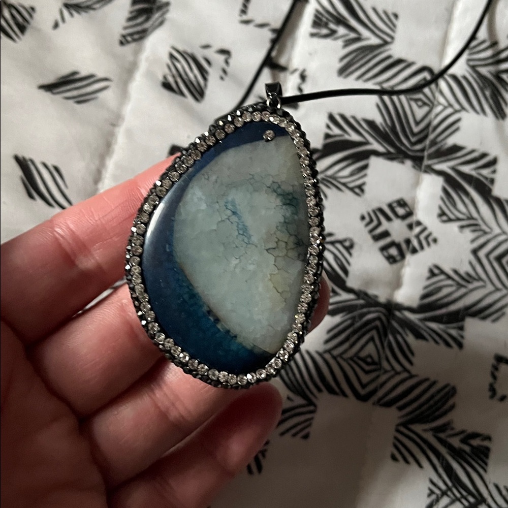 Beautiful Long Statement Necklace - image 4